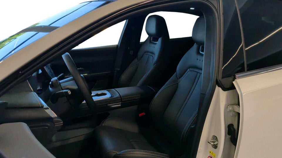 Mazda 6e Takumi Long Range 5d