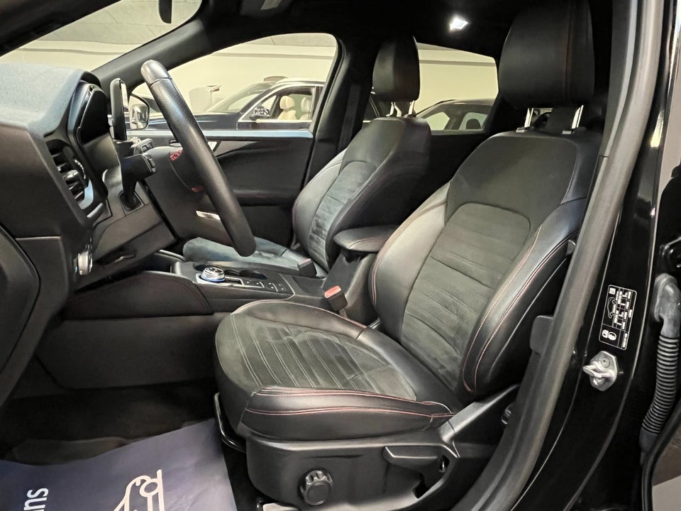 Ford Kuga 2,5 PHEV ST-Line X CVT 5d