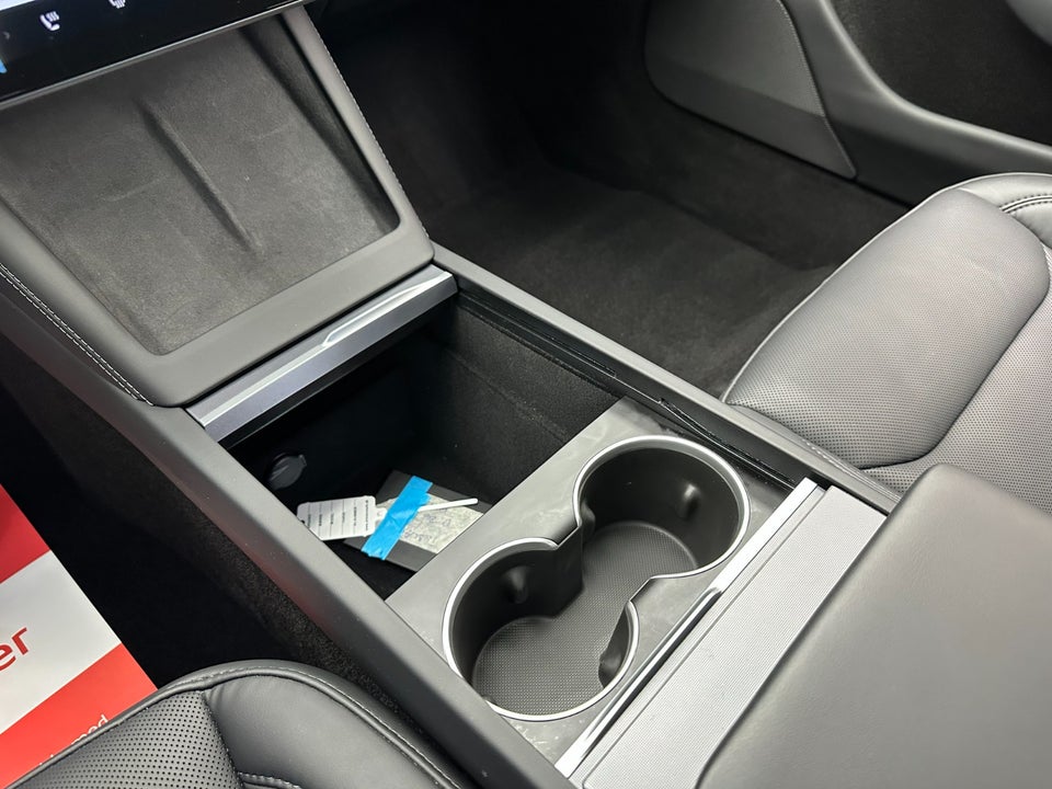 Tesla Model 3 RWD 4d