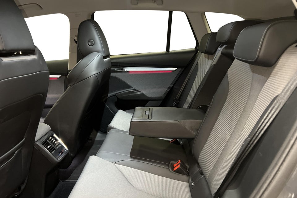 Skoda Enyaq 80 iV Loft 5d