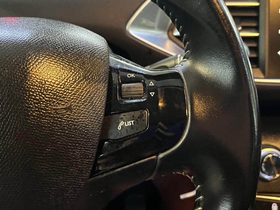 Peugeot 308 1,6 BlueHDi 120 Style SW 5d