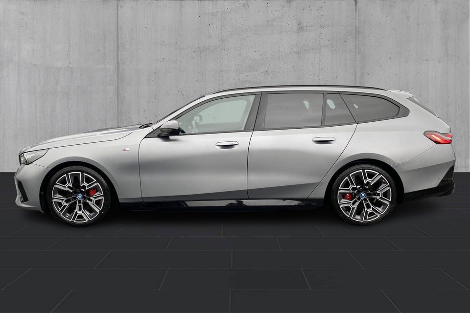 BMW i5 eDrive40 M-Sport Pro 4d