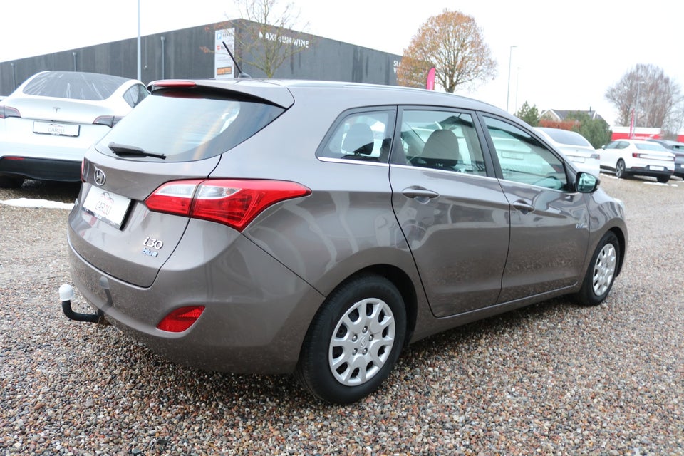 Hyundai i30 1,6 CRDi 110 Style Eco 5d
