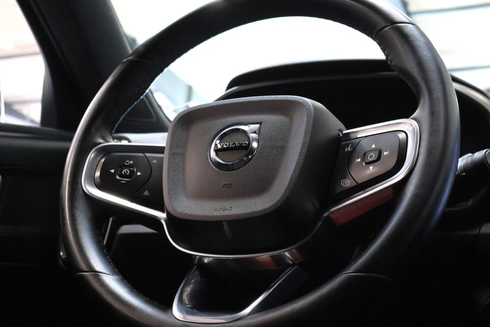 Volvo XC40 P6 ReCharge Core 5d