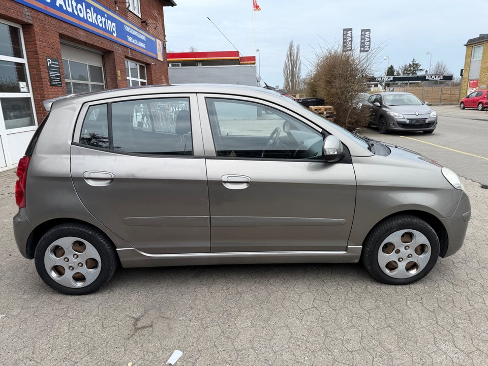 Kia Picanto 1,1 Exclusive 5d