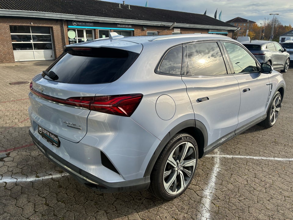 MG Marvel R Luxury 5d