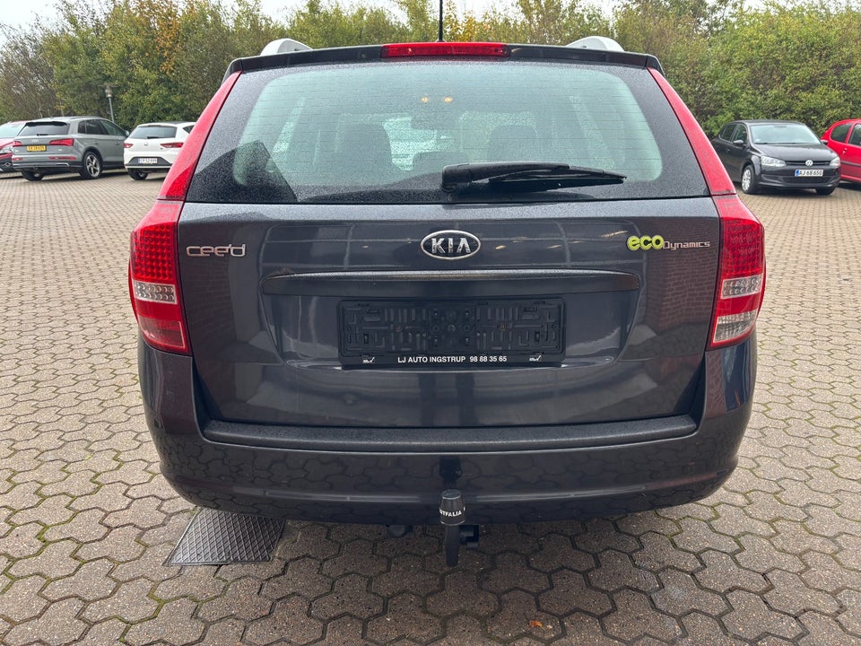 Kia Ceed 1,6 CRDi 128 Exclusive Fashion SW 5d