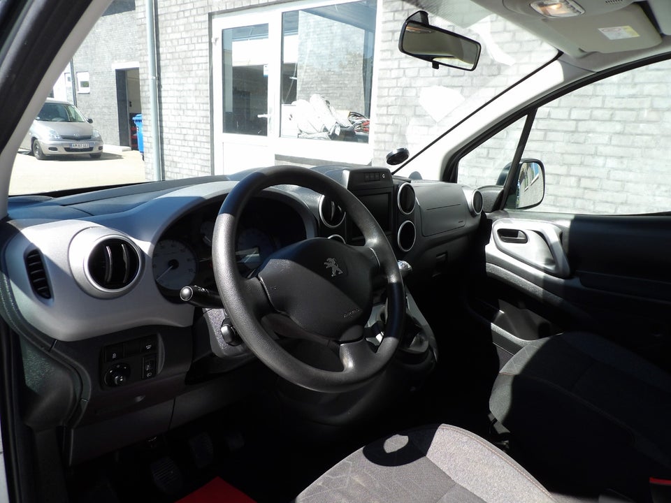 Peugeot Partner Tepee 1,6 BlueHDi 100 Active 5d