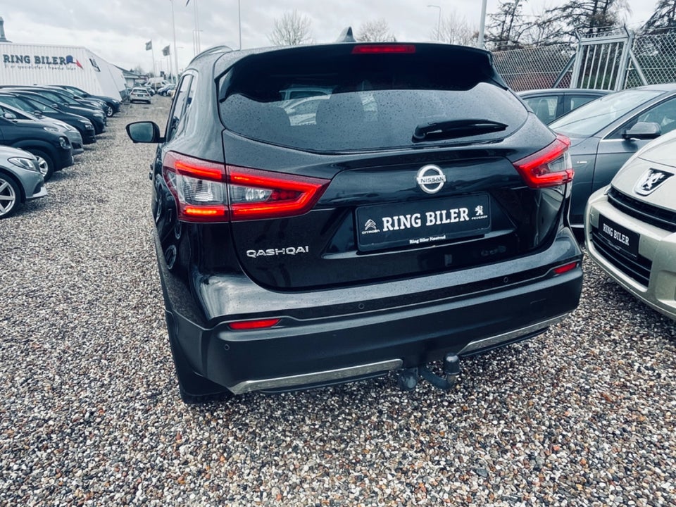 Nissan Qashqai 1,3 Dig-T 140 Tekna 5d