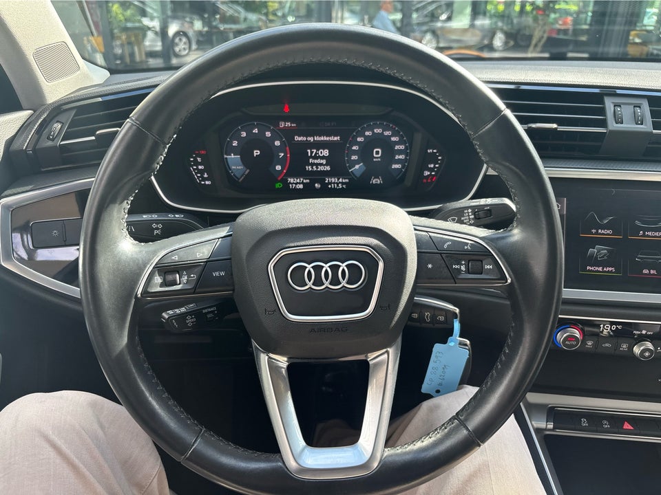 Audi Q3 35 TFSi Advanced Prestige S-tr. 5d