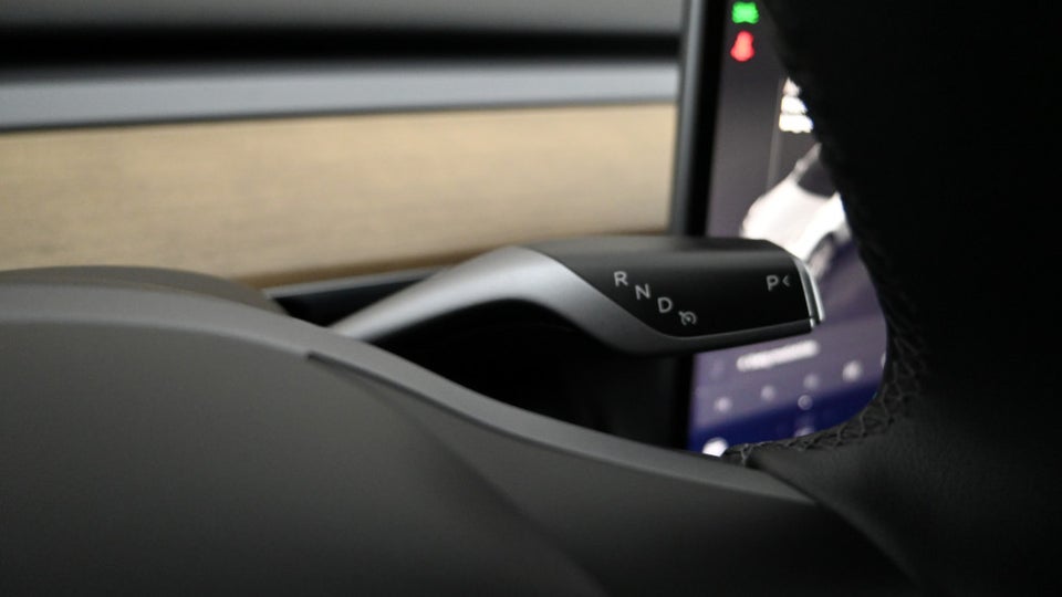 Tesla Model Y Long Range AWD 5d