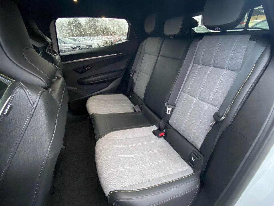 Renault Megane E-Tech 40 Equilibre 5d