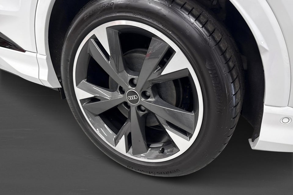 Audi Q4 e-tron 45 S-line Edition 5d