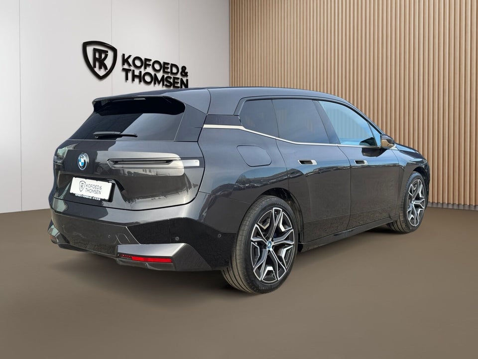 BMW iX xDrive40 5d