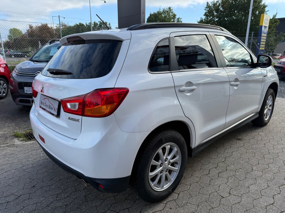 Mitsubishi ASX 1,6 Invite 5d