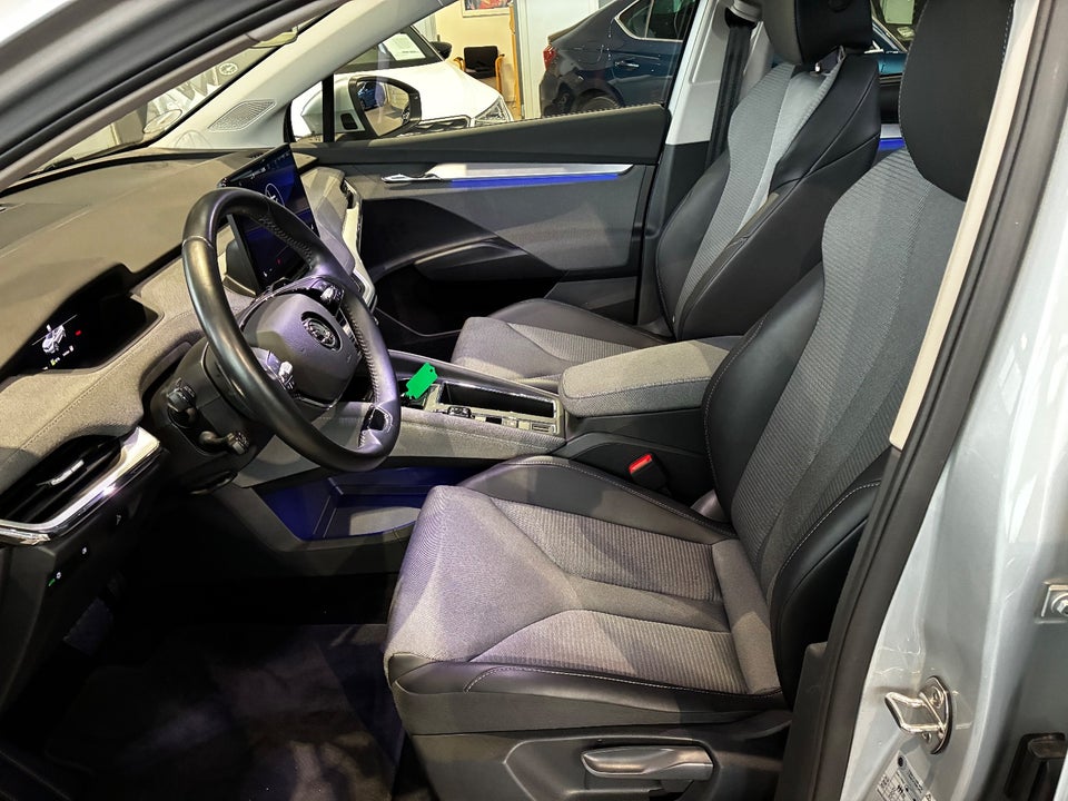 Skoda Enyaq 80 iV Loft 5d