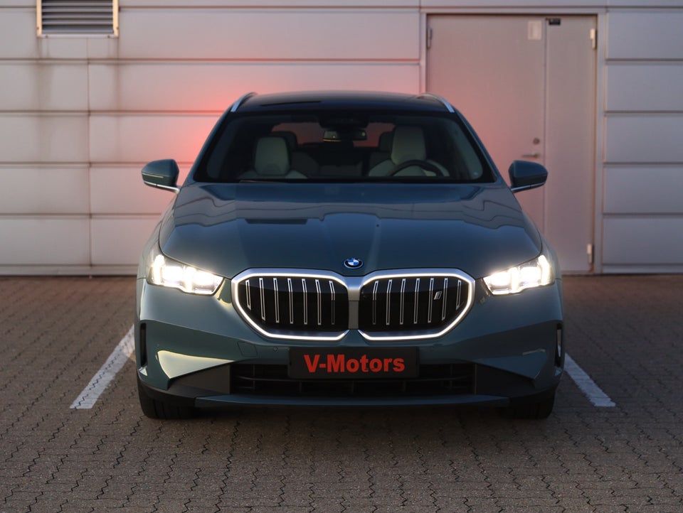 BMW i5 eDrive40 Touring Supercharged 5d