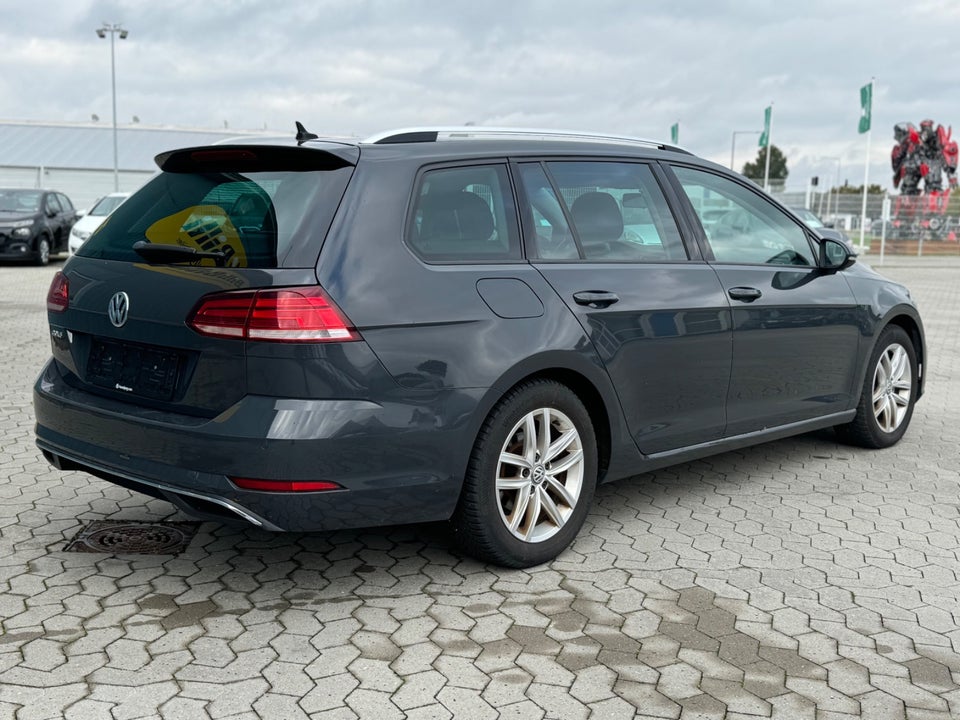 VW Golf VII 2,0 TDi 150 Highline Variant DSG 5d