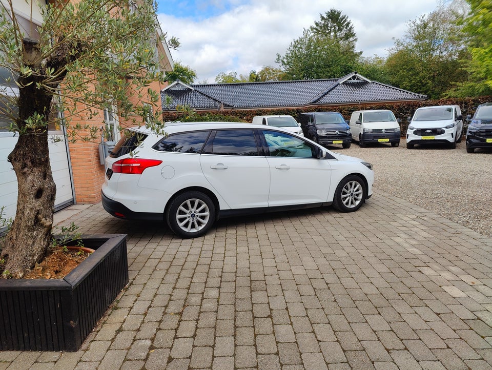Ford Focus 1,5 TDCi 120 Titanium stc. Van 5d
