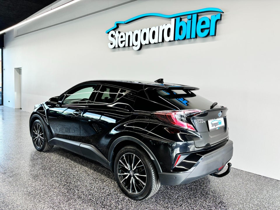 Toyota C-HR 1,8 Hybrid Premium Selected CVT 5d