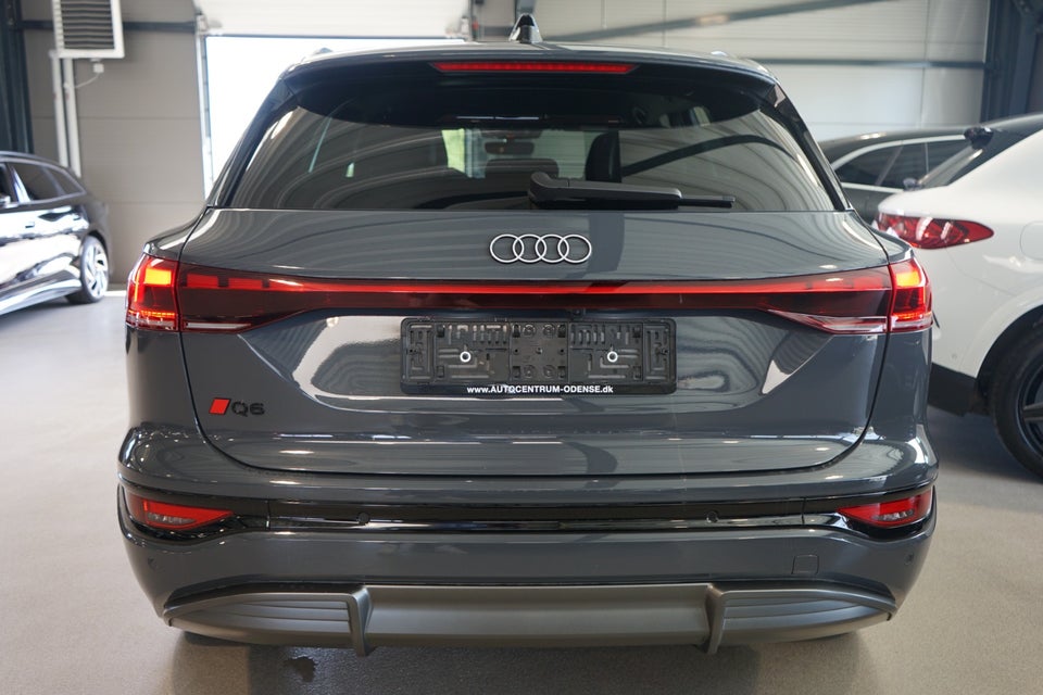 Audi Q6 e-tron S-line quattro 5d