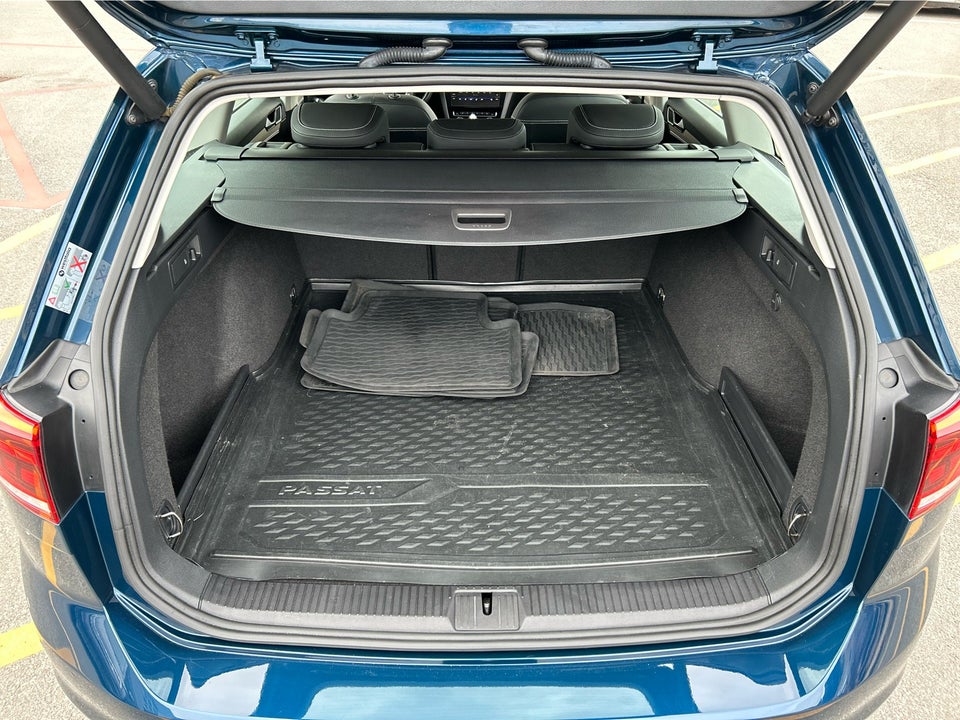 VW Passat 2,0 TDi 150 Elegance+ Variant DSG 5d