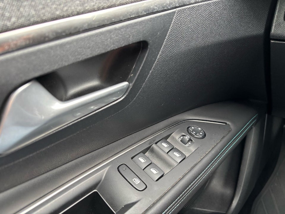Peugeot 3008 1,6 Hybrid Selection Sport Limited EAT8 5d