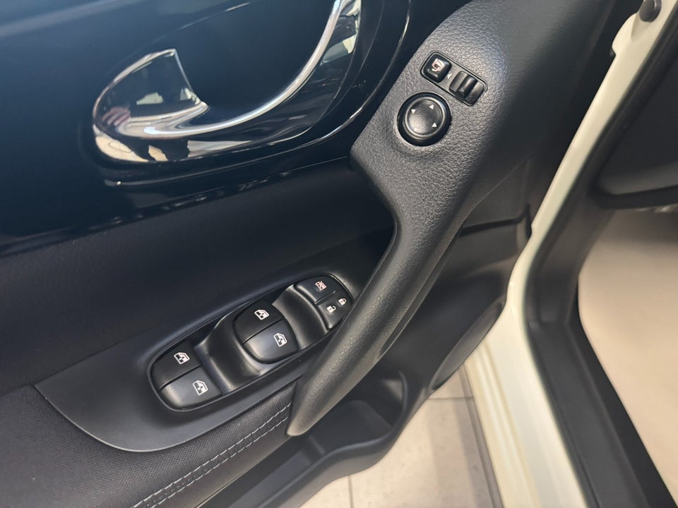 Nissan Qashqai 1,3 Dig-T 160 N-Connecta DCT 5d