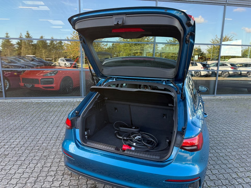 Audi A3 40 TFSi e Advanced Sportback S-tr. 5d