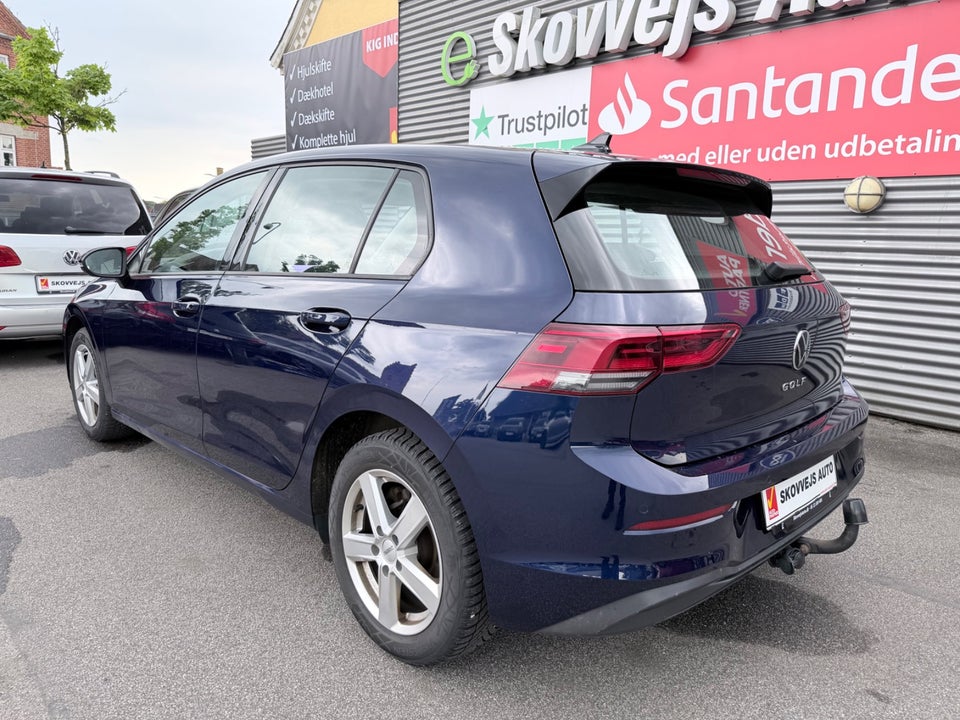 VW Golf VIII 2,0 TDi 115 Life DSG 5d