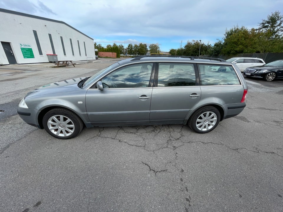 VW Passat 1,6 Variant 5d