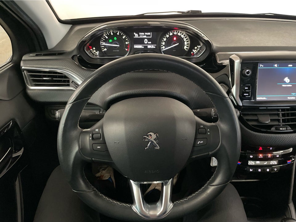 Peugeot 208 1,2 PureTech 82 Prestige 5d