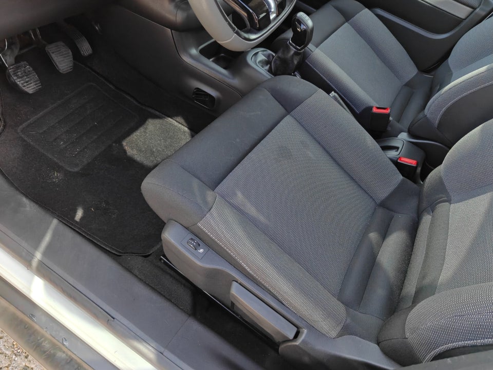 Citroën C4 Cactus 1,6 BlueHDi 100 Feel 5d