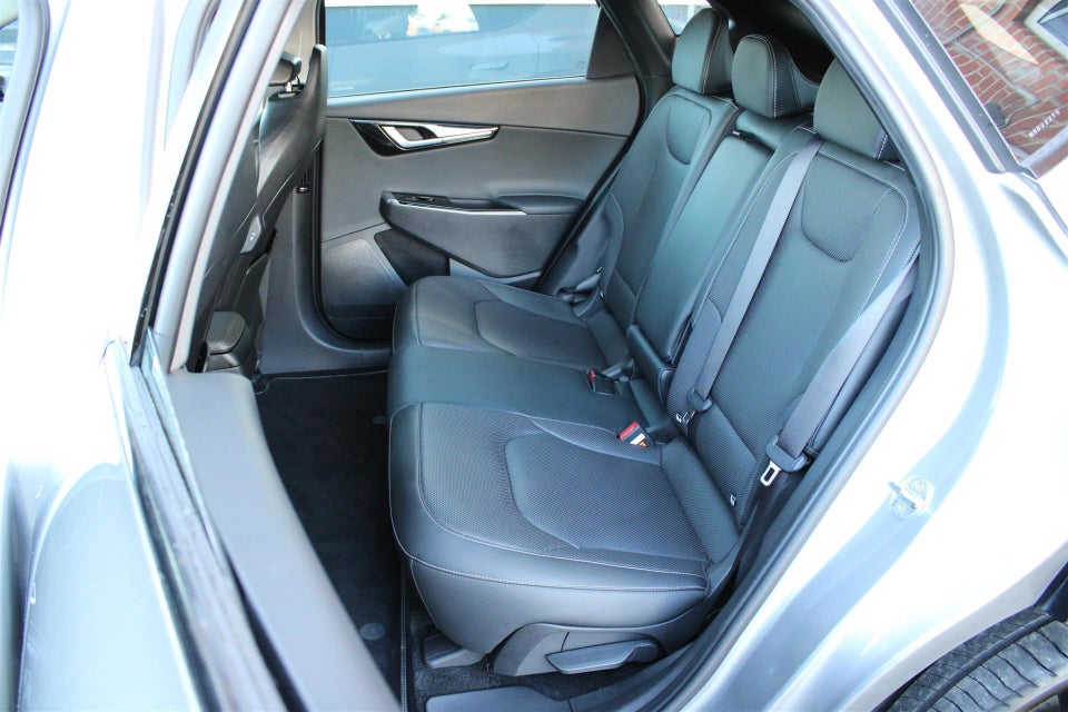 Kia EV6 77 Long Range Upgrade 5d