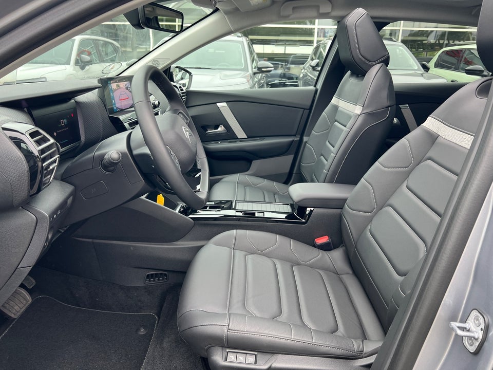 Citroën ë-C4 X 50 Shine 4d
