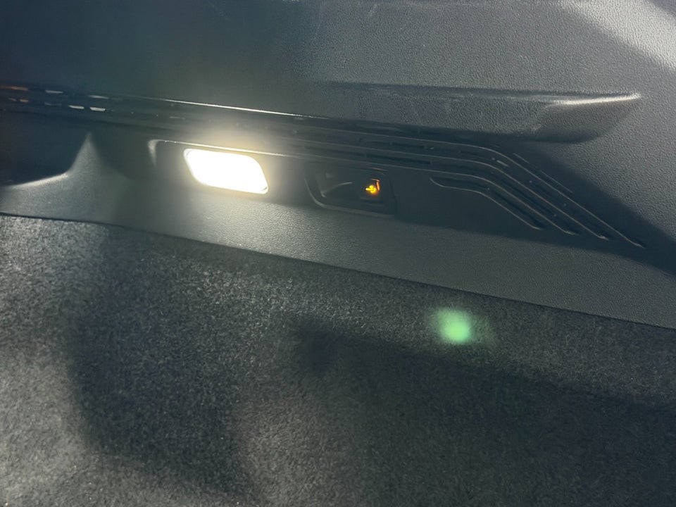 VW ID.4 77 Business Performance 5d