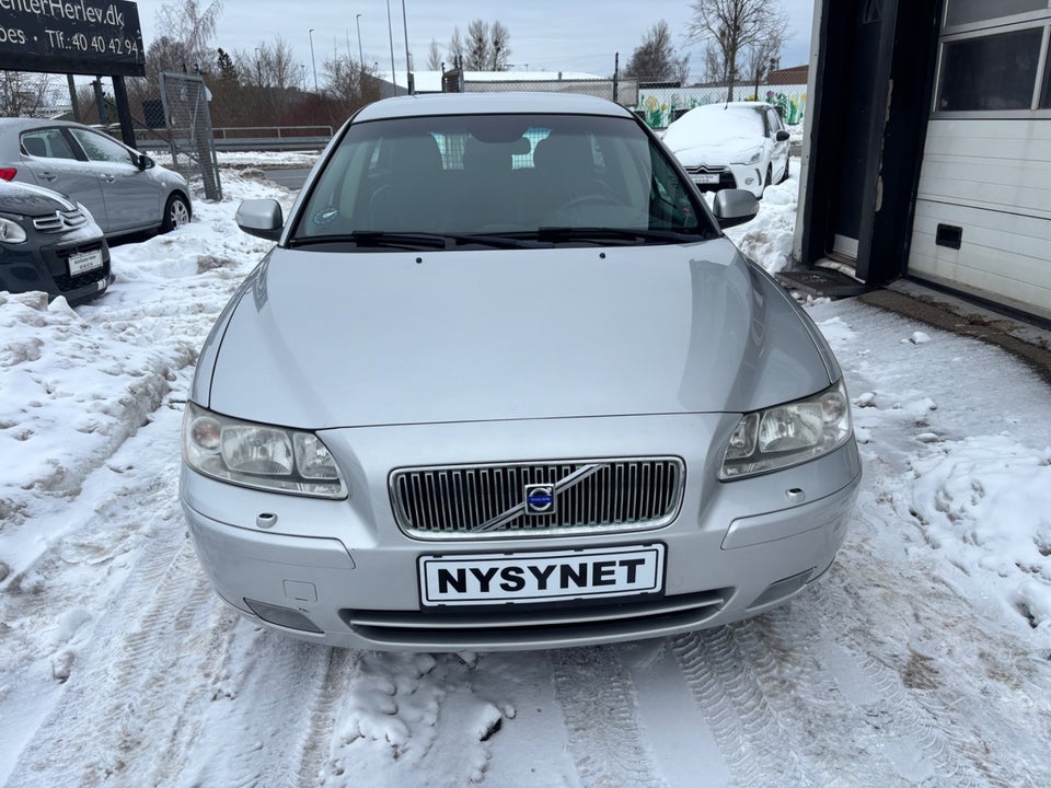 Volvo V70 2,4 140 5d