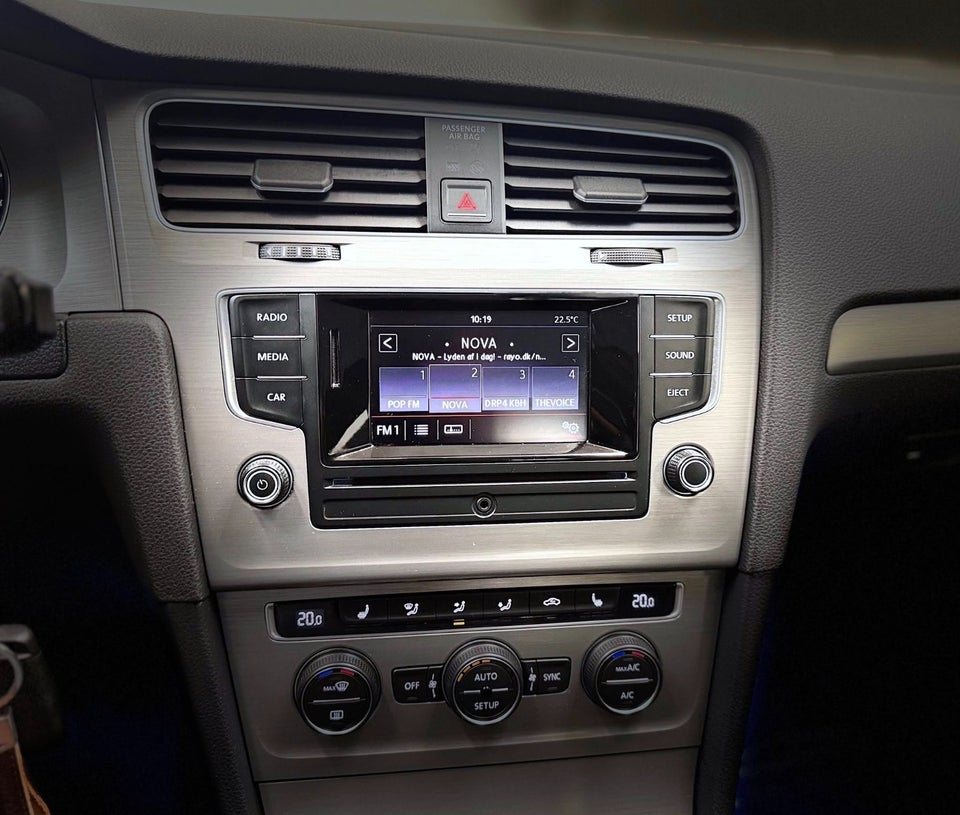 VW Golf VII 1,4 TSi 122 Comfortline BMT 5d