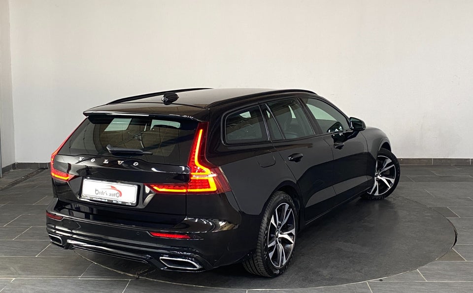 Volvo V60 2,0 T8 ReCharge R-Design aut. AWD 5d