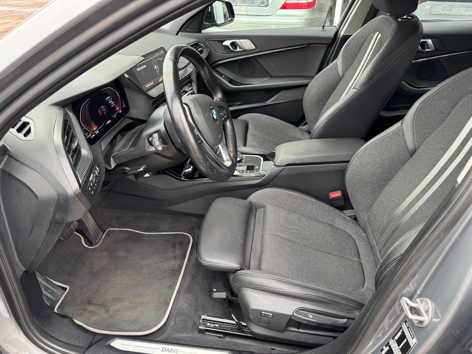 BMW 120i 2,0 Sport Line aut. 5d