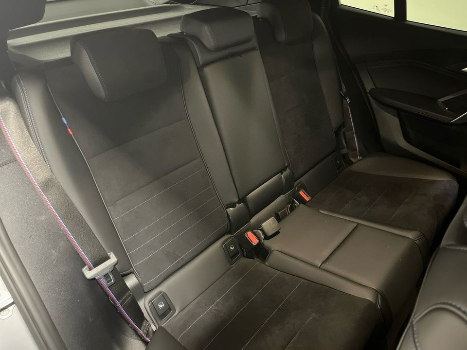 BMW iX2 eDrive20 M-Sport Pro 5d