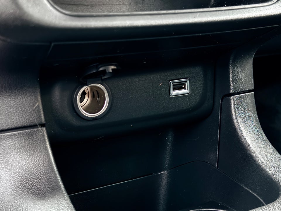 Citroën C3 1,2 PureTech 83 Shine Sport 5d