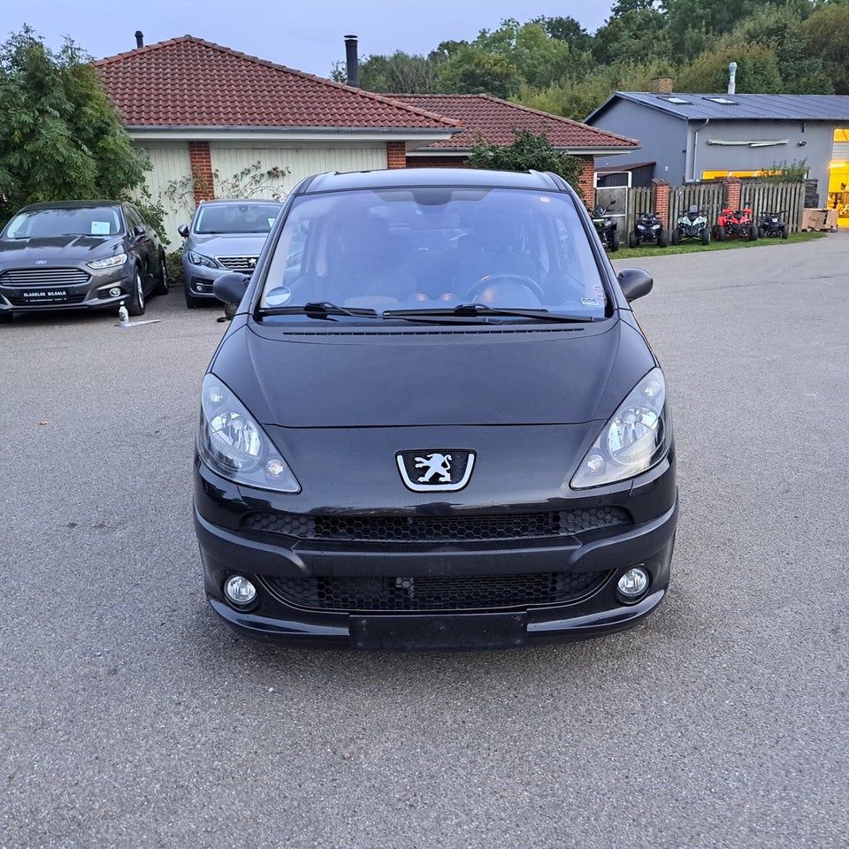 Peugeot 1007 1,6 Sporty 2-tr. 3d