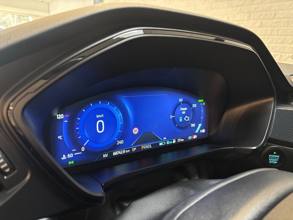 Ford Kuga 2,5 PHEV ST-Line X CVT 5d