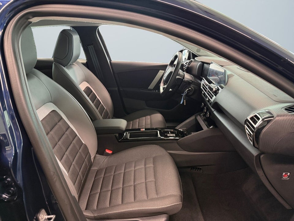 Citroën ë-C4 X 54 Plus 4d
