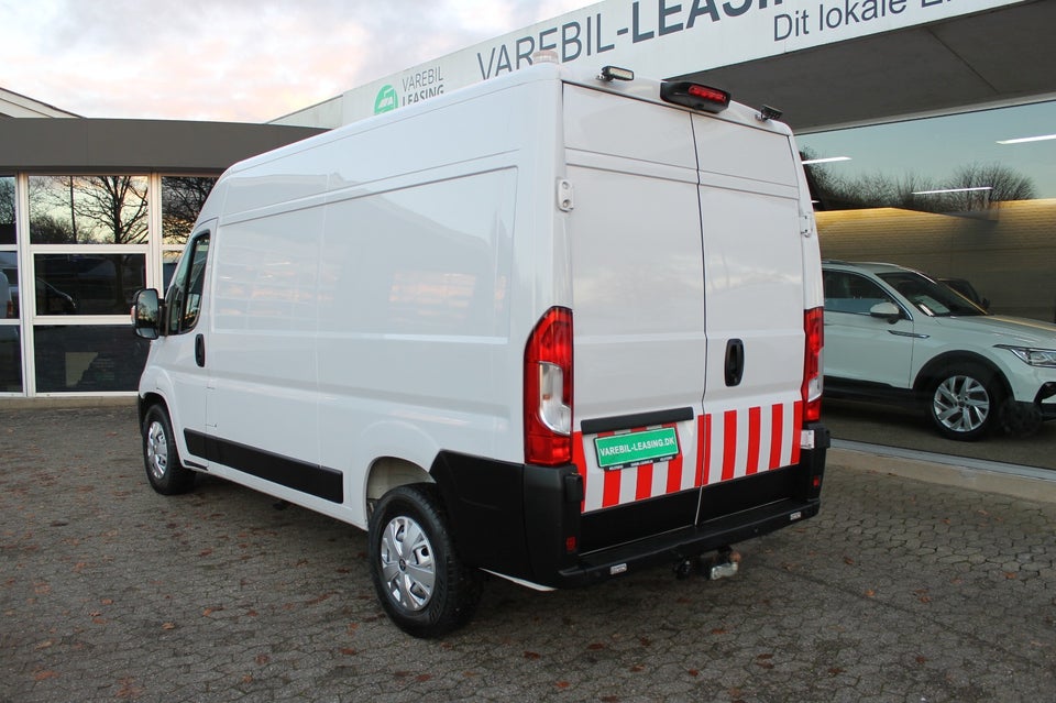 Peugeot Boxer 335 2,2 BlueHDi 165 L2H2 Premium