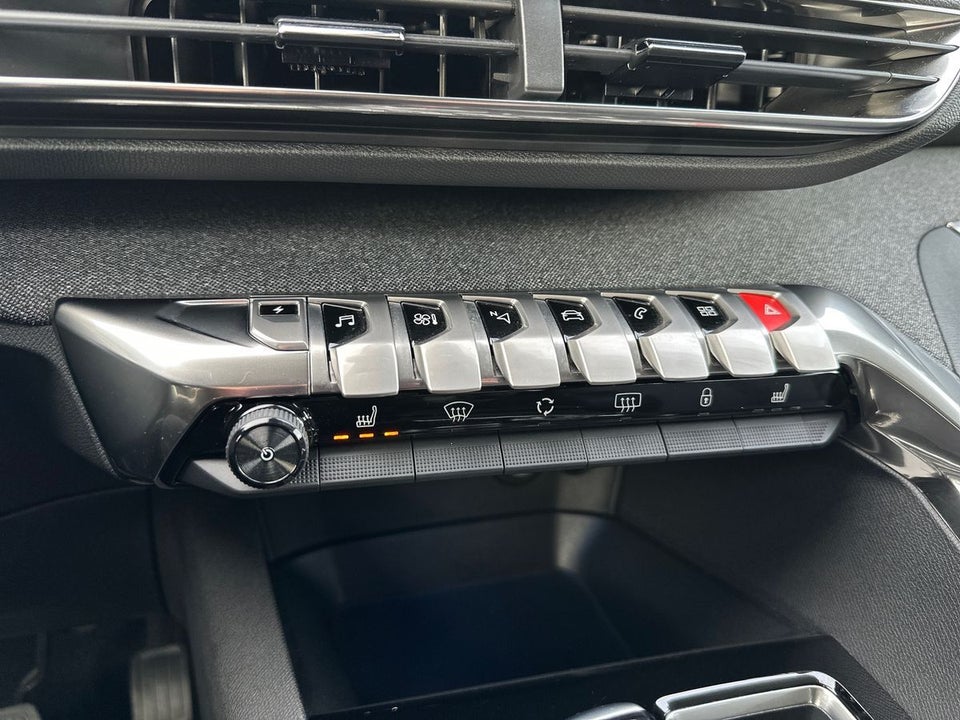 Peugeot 3008 1,6 Hybrid Selection Sport EAT8 5d