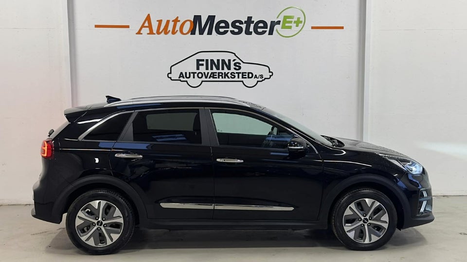 Kia Niro 64 EV Premium 5d