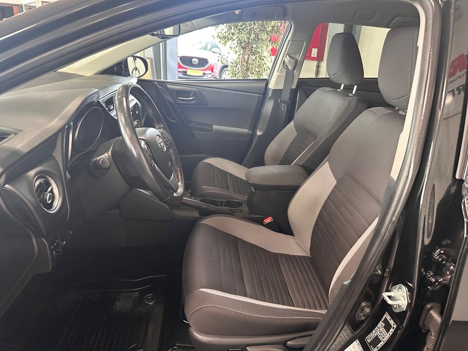 Toyota Auris 1,8 Hybrid H2 Comfort Touring Sports CVT Van 5d