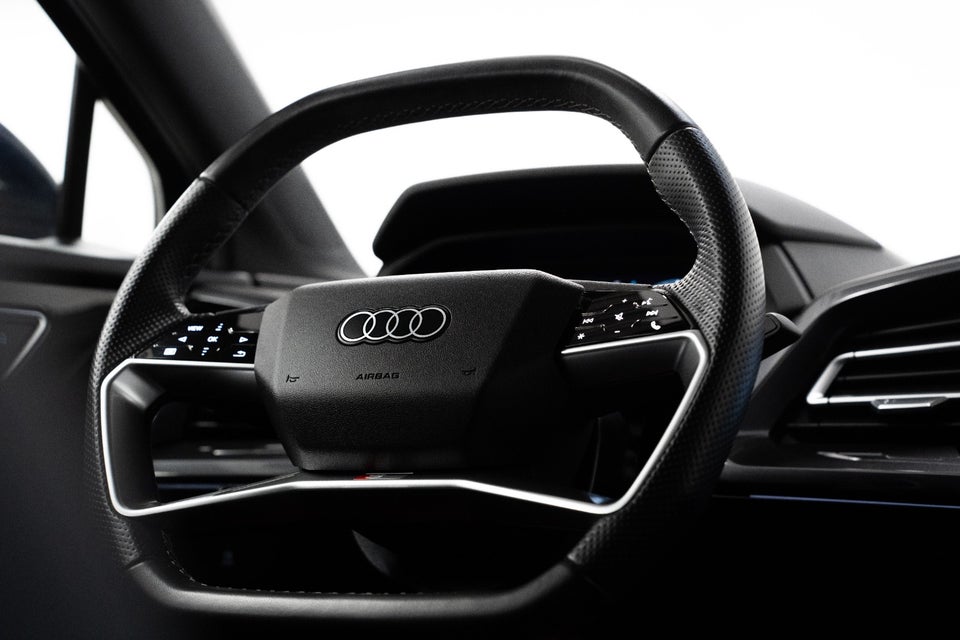 Audi Q4 e-tron 35 S-line 5d